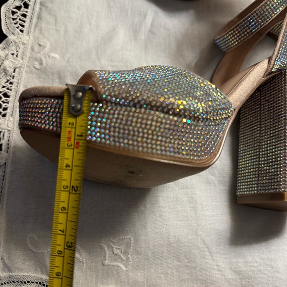 Brand new platform high heels. Stunning shoes. - Picture 10 of 12